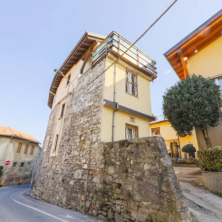 Casa La Torre - * Арона